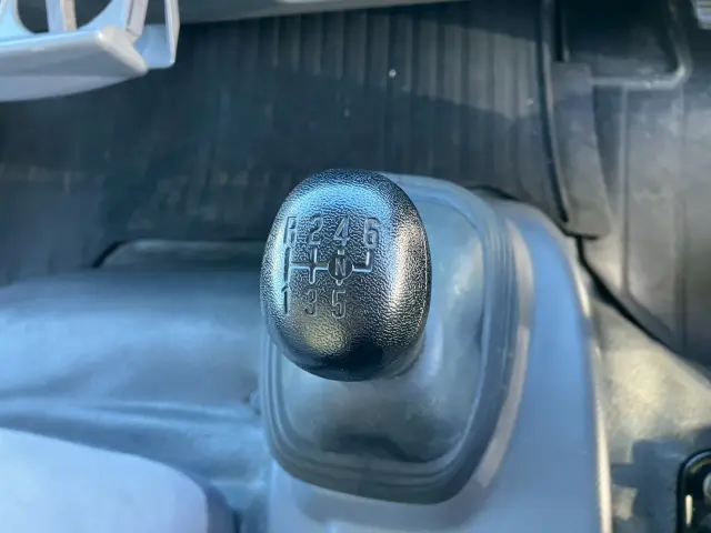 いすゞ エルフ TRG-NPR85ANの写真37