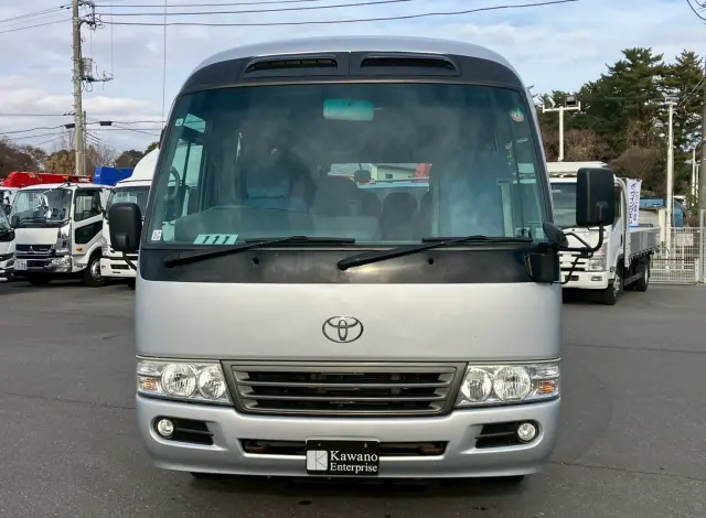 トヨタ コースター SKG-XZB50(2WD)の写真2