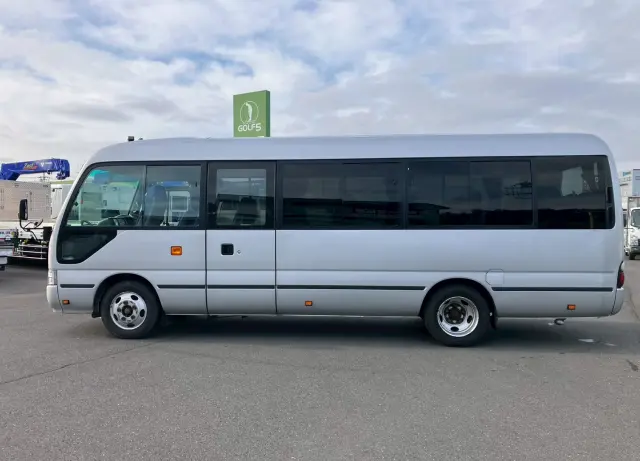 トヨタ コースター SKG-XZB50(2WD)の写真8