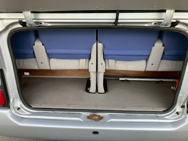 トヨタ コースター SKG-XZB50(2WD)の写真10