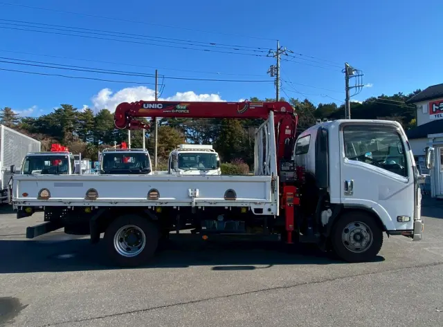 いすゞ エルフ SKG-NPR85YN(2WD)の写真6