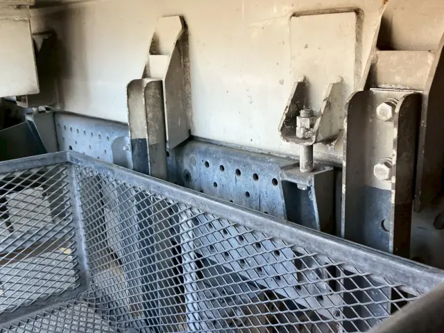 いすゞ エルフ SKG-NPR85YNの写真18