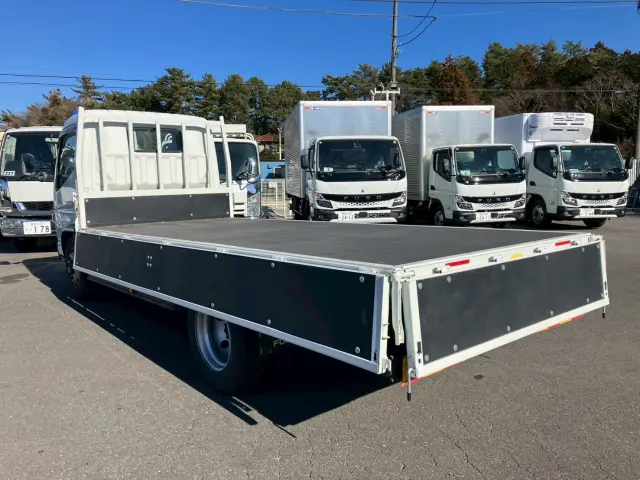 三菱 キャンター TPG-FEA80(2WD)の写真12