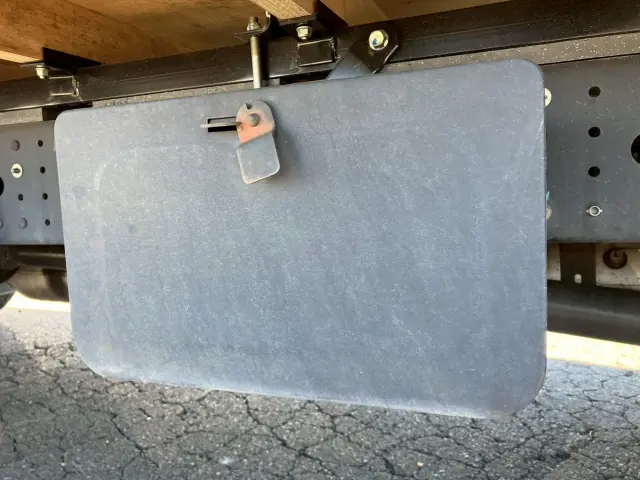 三菱 キャンター TPG-FEA80(2WD)の写真19