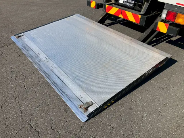 三菱 ファイター 2KG-FK65F(2WD)の写真10