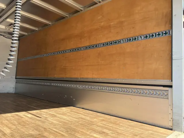 三菱 ファイター 2KG-FK65F(2WD)の写真18