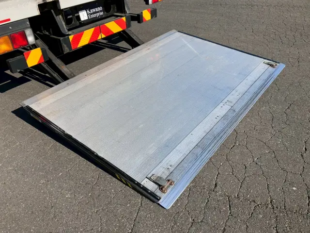 三菱 ファイター 2KG-FK65F(2WD)の写真19