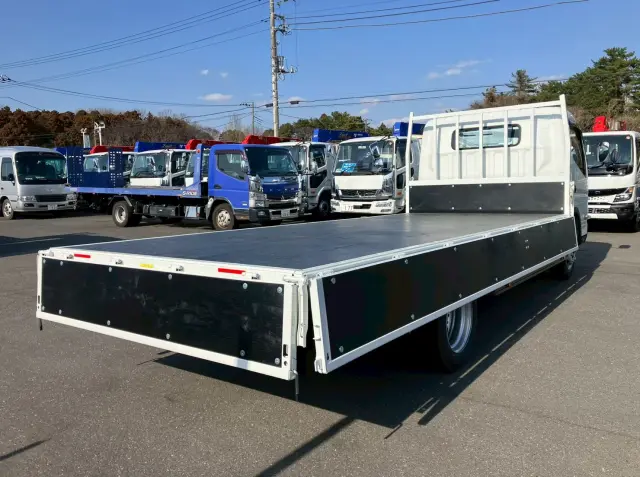 三菱 キャンター 2PG-FEB80(2WD)の写真7
