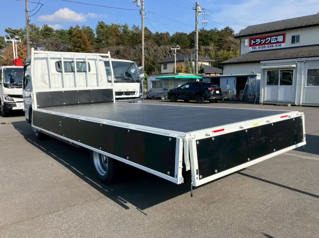 三菱 キャンター 2PG-FEB80(2WD)の写真12