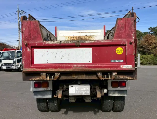 いすゞ フォワード LKG-FTR90S2(2WD)の写真9