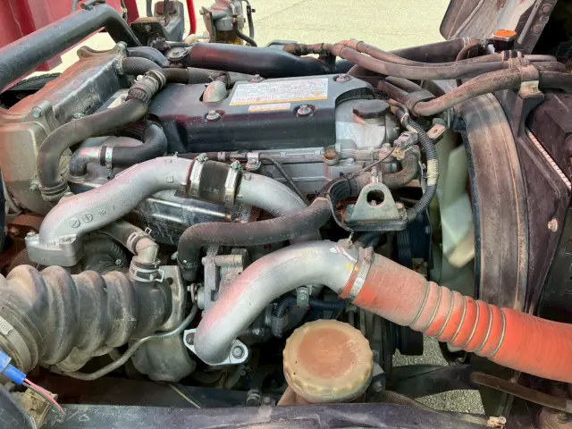 いすゞ フォワード LKG-FTR90S2(2WD)の写真18