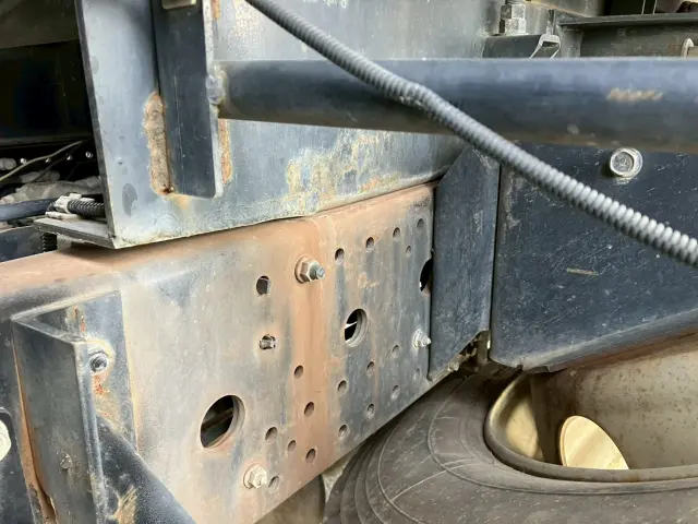 いすゞ フォワード LKG-FTR90S2(2WD)の写真21