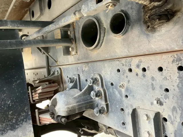 いすゞ フォワード LKG-FTR90S2(2WD)の写真22