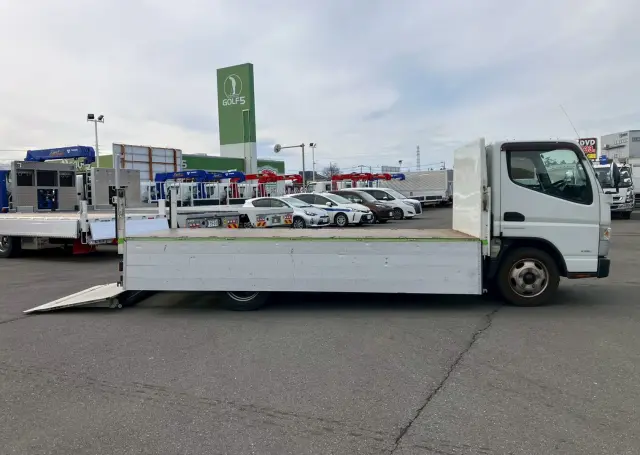 三菱 キャンター TPG-FEA50(2WD)の写真5