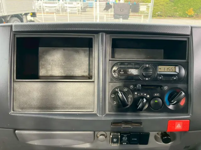 いすゞ エルフ TPG-NPR85AR(2WD)の写真26