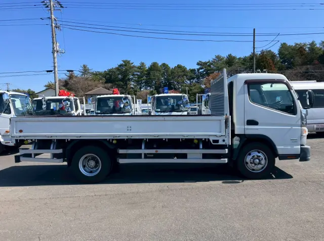 三菱 キャンター TPG-FEB90(2WD)の写真4