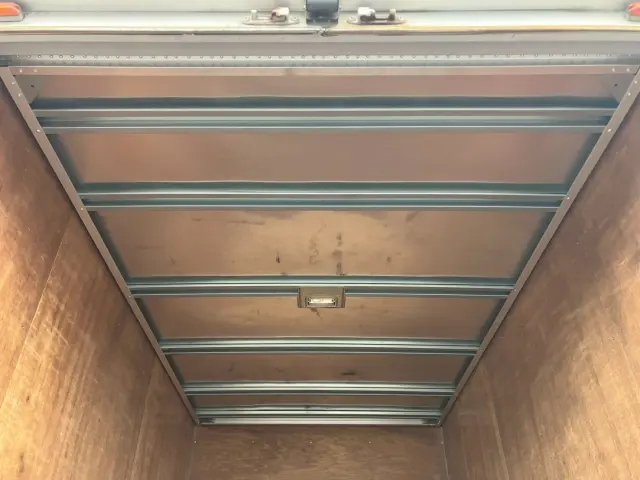 いすゞ エルフ TKG-NHR85ANの写真12