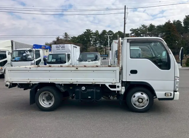 いすゞ エルフ TRG-NKR85A(2WD)の写真4