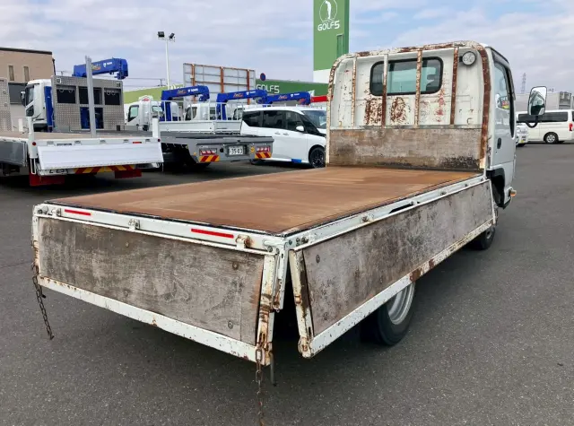 いすゞ エルフ TRG-NKR85A(2WD)の写真7