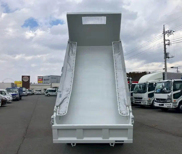 三菱 キャンター TPG-FBA60(2WD)の写真11