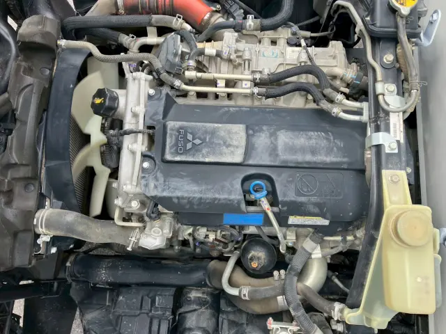三菱 キャンター TPG-FBA60(2WD)の写真17
