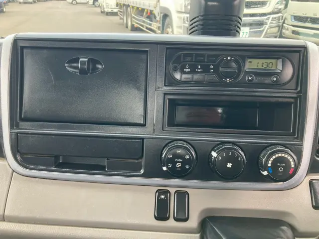 三菱 キャンター TPG-FBA60(2WD)の写真31