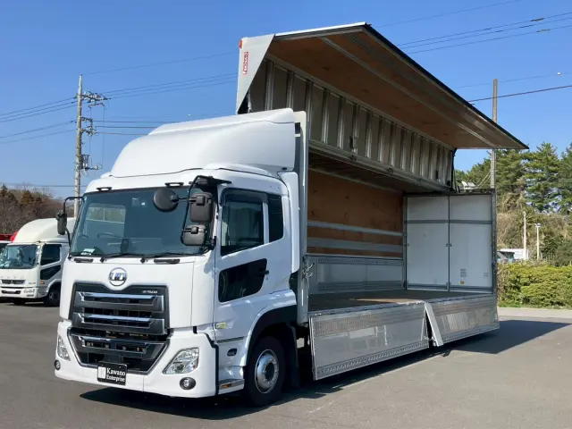 ＵＤ クオン 2PG-CG5CA(8x4)の写真1