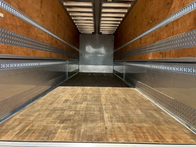 ＵＤ クオン 2PG-CG5CA(8x4)の写真16