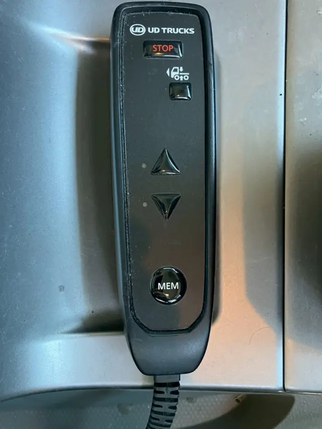 ＵＤ クオン 2PG-CG5CA(8x4)の写真45