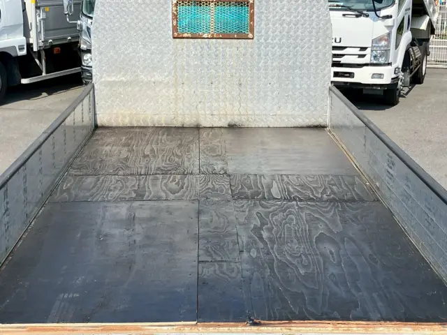 いすゞ エルフ TPG-FBA20(2WD)の写真10