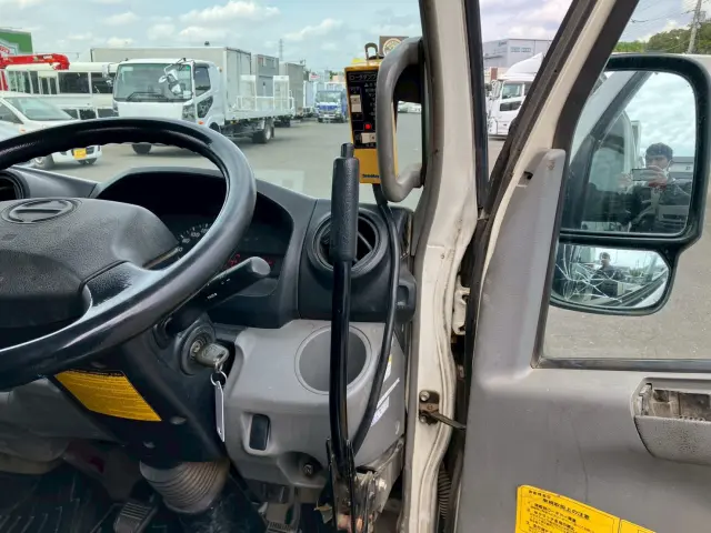 日野 デュトロ TKG-XZU620T(2WD)の写真46