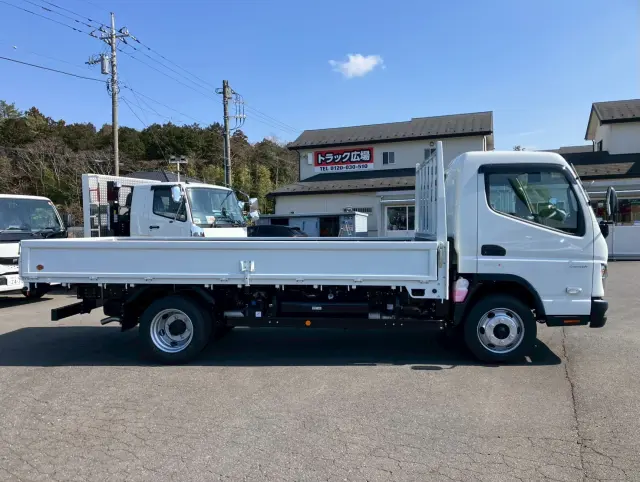 三菱 キャンター 2PG-FEB80(2WD)の写真4