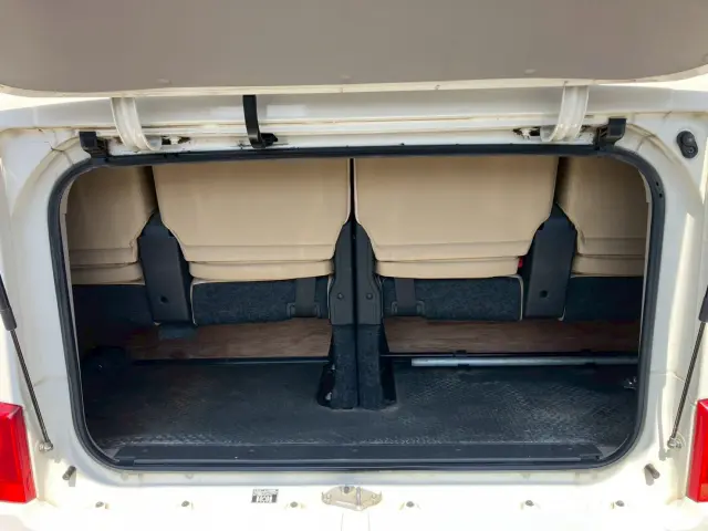 日野 リエッセⅡ SKG-XZB70M(2WD)の写真7