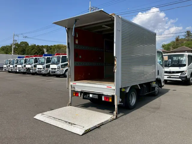 いすゞ エルフ TPG-NMR85AN(2WD)の写真6