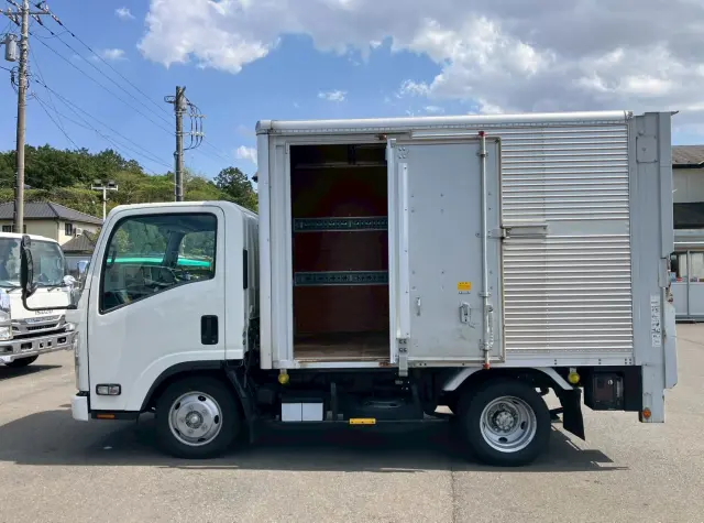 いすゞ エルフ TPG-NMR85AN(2WD)の写真19