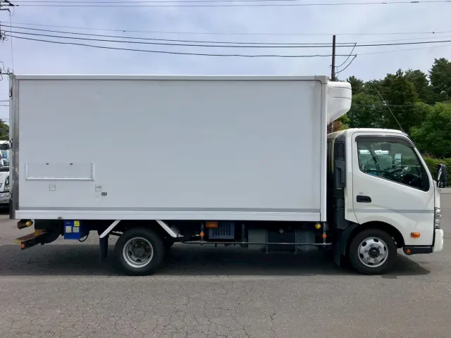 日野 デュトロ TPG-XZU712M(2WD)の写真4