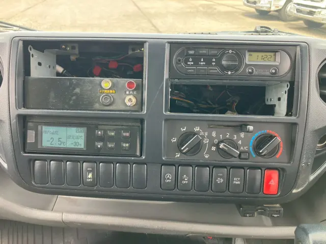 日野 デュトロ TPG-XZU712M(2WD)の写真35