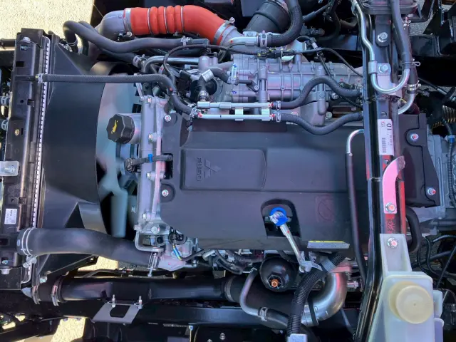 三菱 キャンター 2PG-FEB80(2WD)の写真22