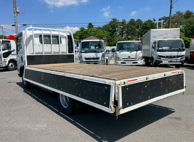 いすゞ エルフ TPG-NPR85YN(2WD)の写真12
