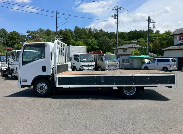 いすゞ エルフ TPG-NPR85YN(2WD)の写真14