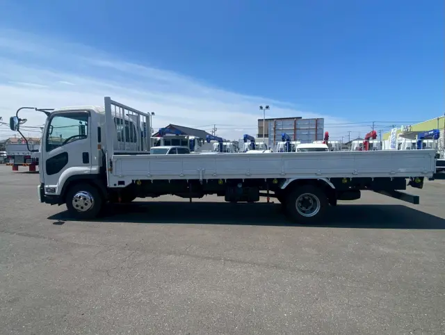 いすゞ フォワード 2KG-FK61F(2WD)の写真12