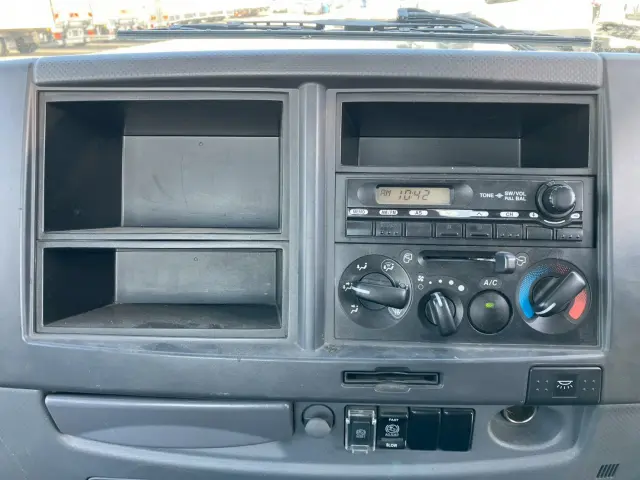 いすゞ フォワード 2KG-FK61F(2WD)の写真28