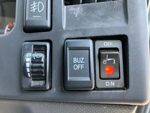 いすゞ フォワード 2KG-FK61F(2WD)の写真32