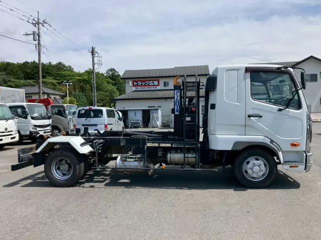 三菱 ファイター 2KG-FK61F(2WD)の写真6