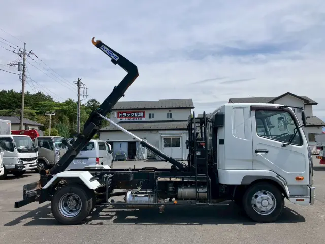 三菱 ファイター 2KG-FK61F(2WD)の写真7