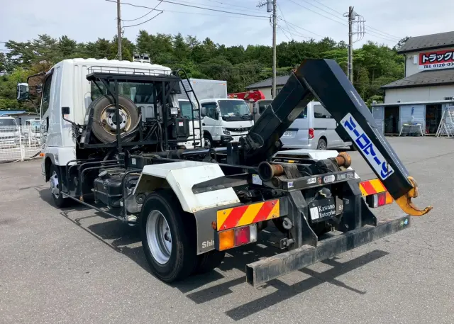 三菱 ファイター 2KG-FK61F(2WD)の写真15