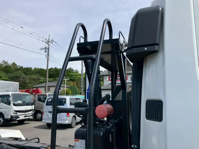 三菱 ファイター 2KG-FK61F(2WD)の写真31