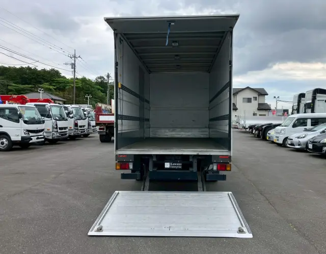 いすゞ エルフ TRG-NPR85AN(2WD)の写真10