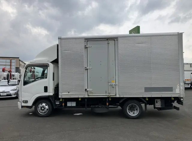 いすゞ エルフ TRG-NPR85AN(2WD)の写真18