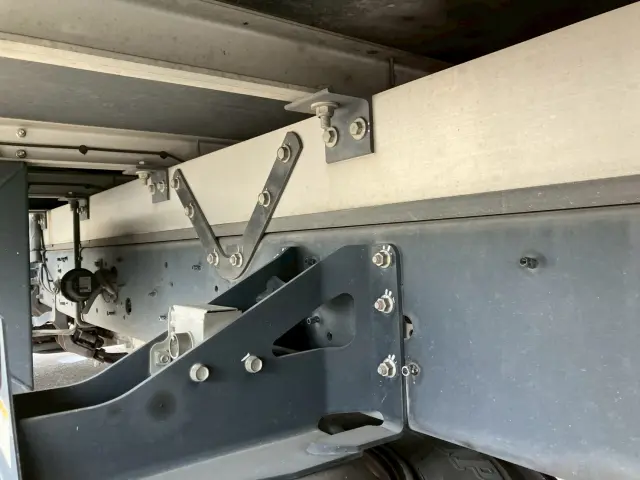 日野 レンジャー 2KG-FC2ABG(2WD)の写真22